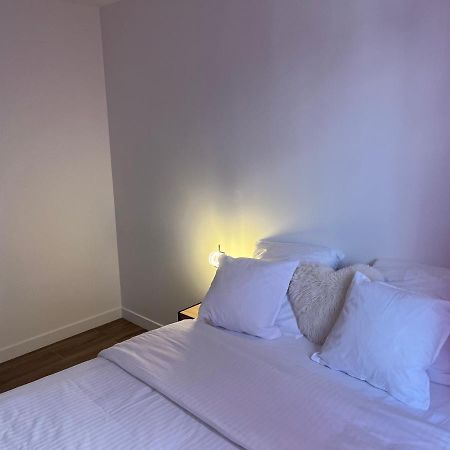 Appartement Spacieux Clichy-sous-Bois Екстериор снимка