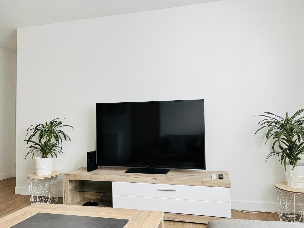 Appartement Spacieux Clichy-sous-Bois Екстериор снимка