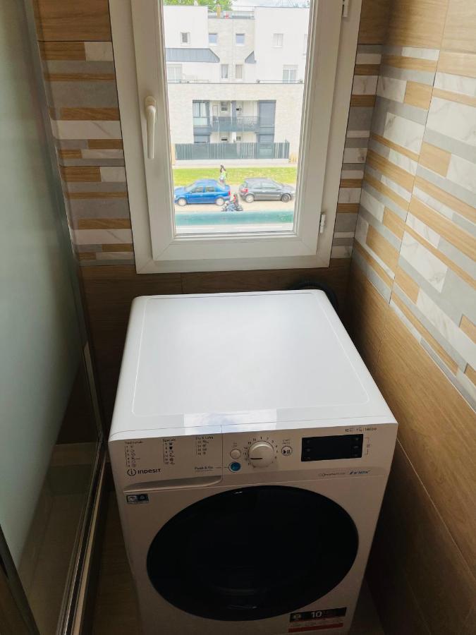 Appartement Spacieux Clichy-sous-Bois Екстериор снимка