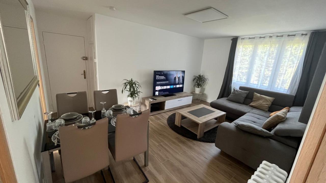 Appartement Spacieux Clichy-sous-Bois Екстериор снимка