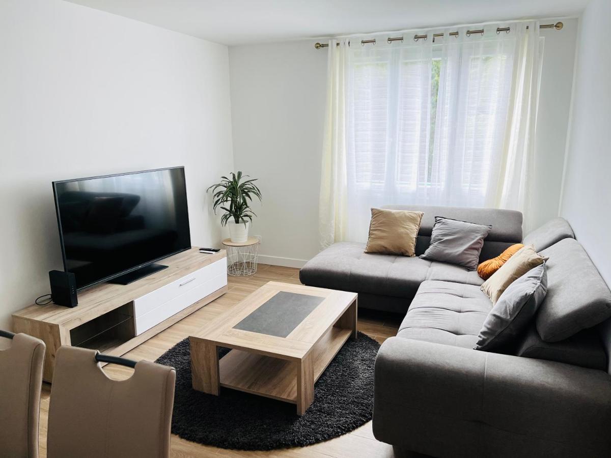 Appartement Spacieux Clichy-sous-Bois Екстериор снимка