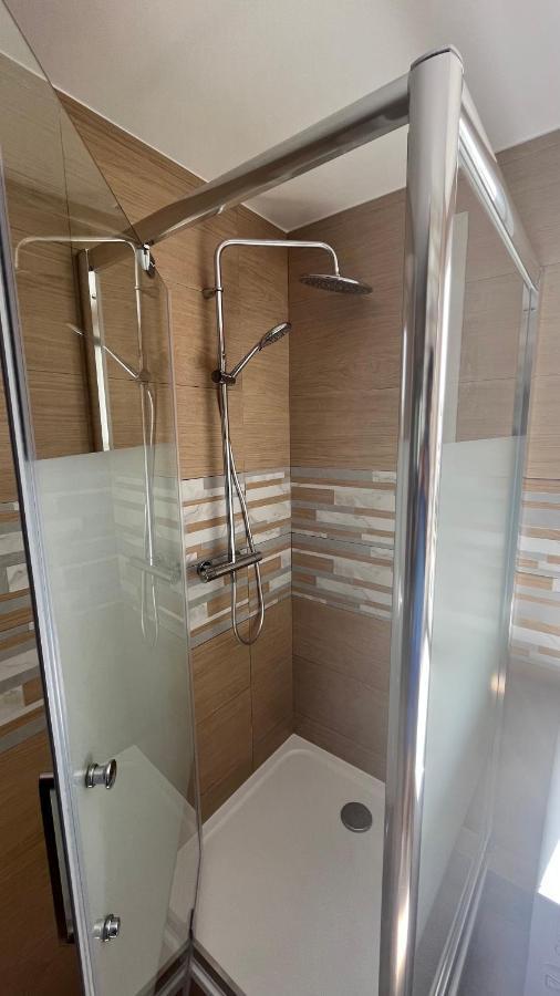 Appartement Spacieux Clichy-sous-Bois Екстериор снимка