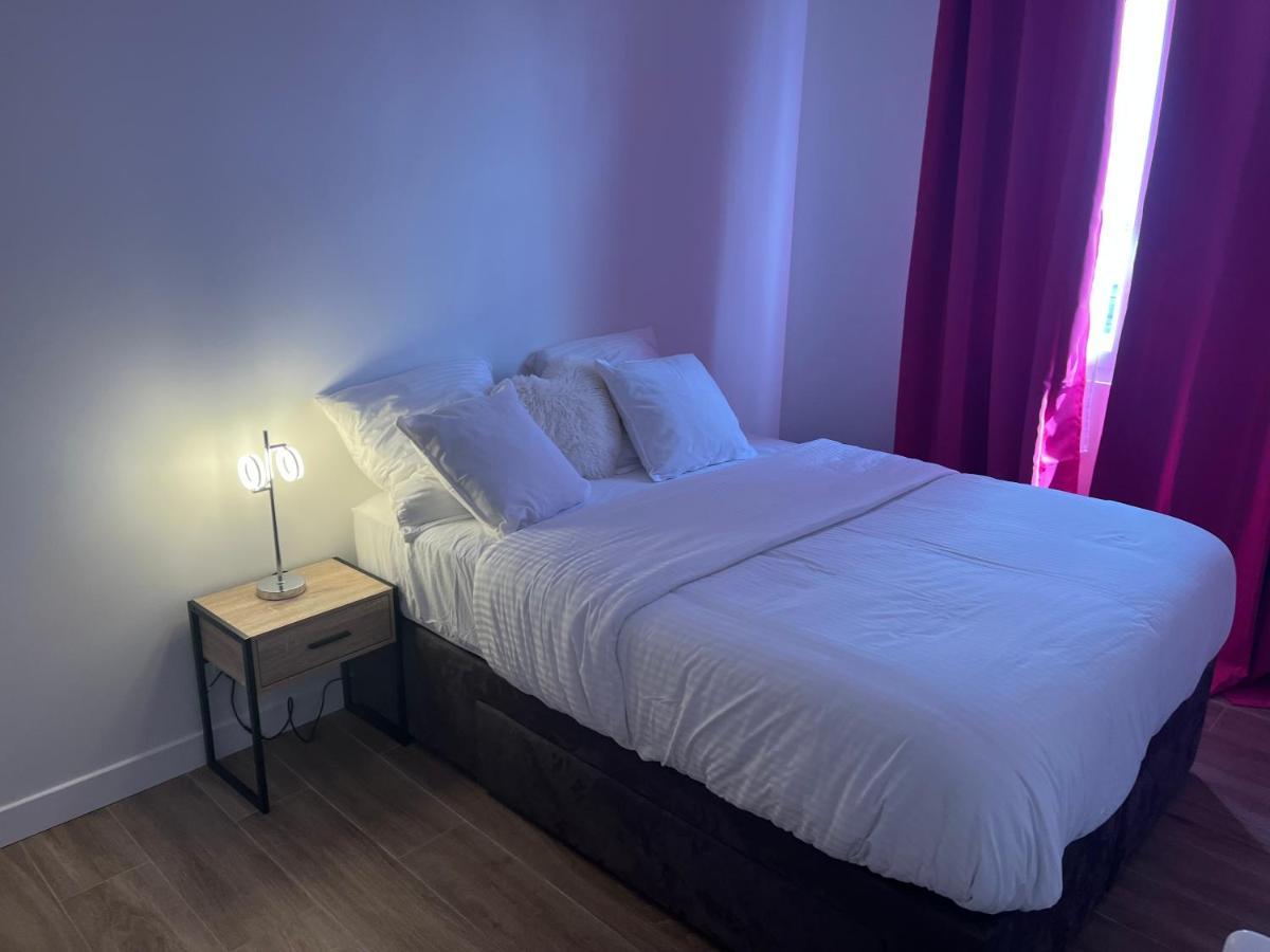 Appartement Spacieux Clichy-sous-Bois Екстериор снимка