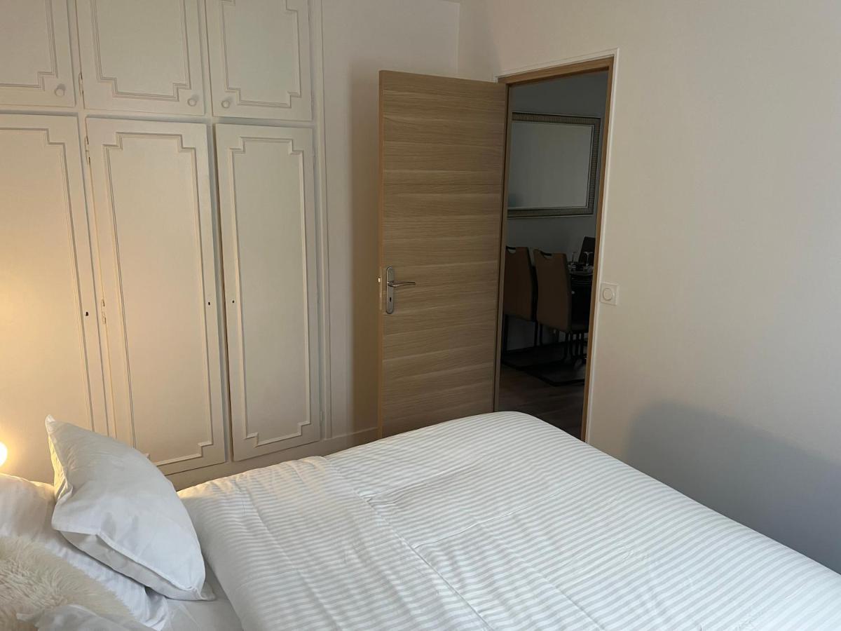 Appartement Spacieux Clichy-sous-Bois Екстериор снимка