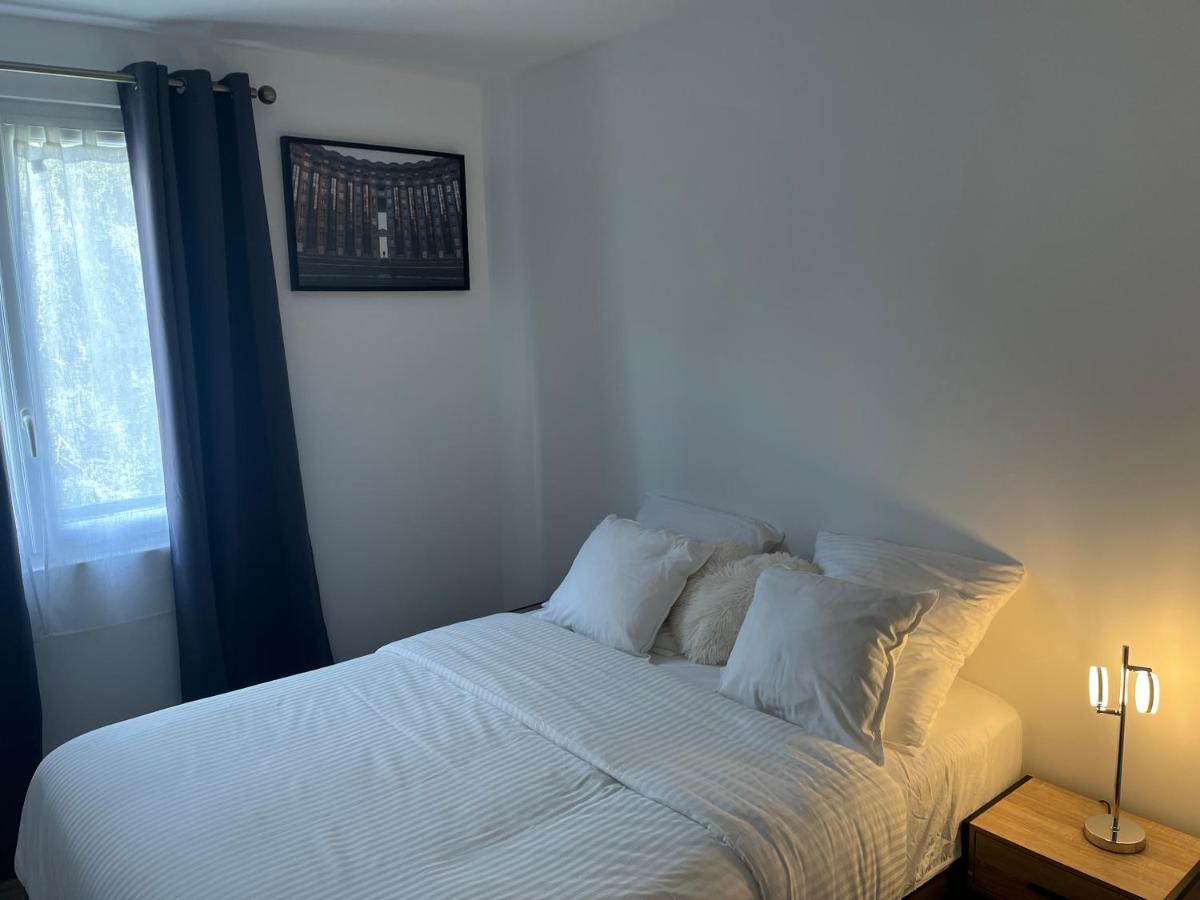 Appartement Spacieux Clichy-sous-Bois Екстериор снимка